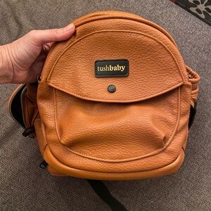 Tushbaby Carrier - Vegan Leather Cognac - Like New!